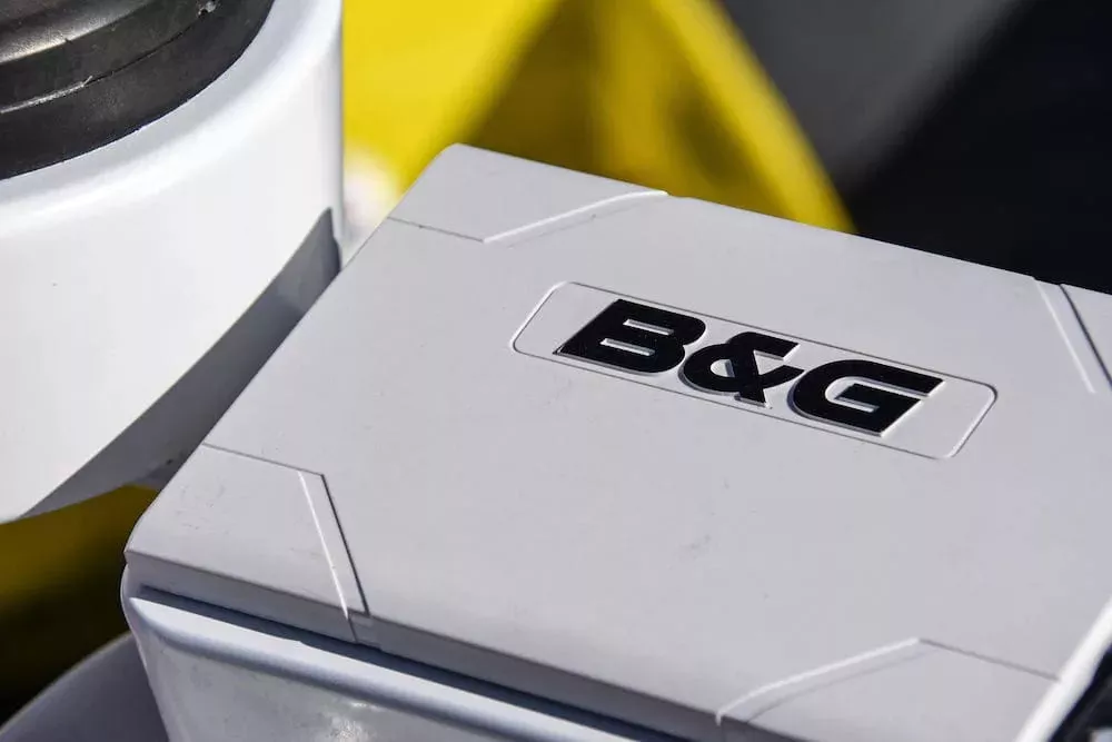 B&G SUN COVER, H5000 Displays