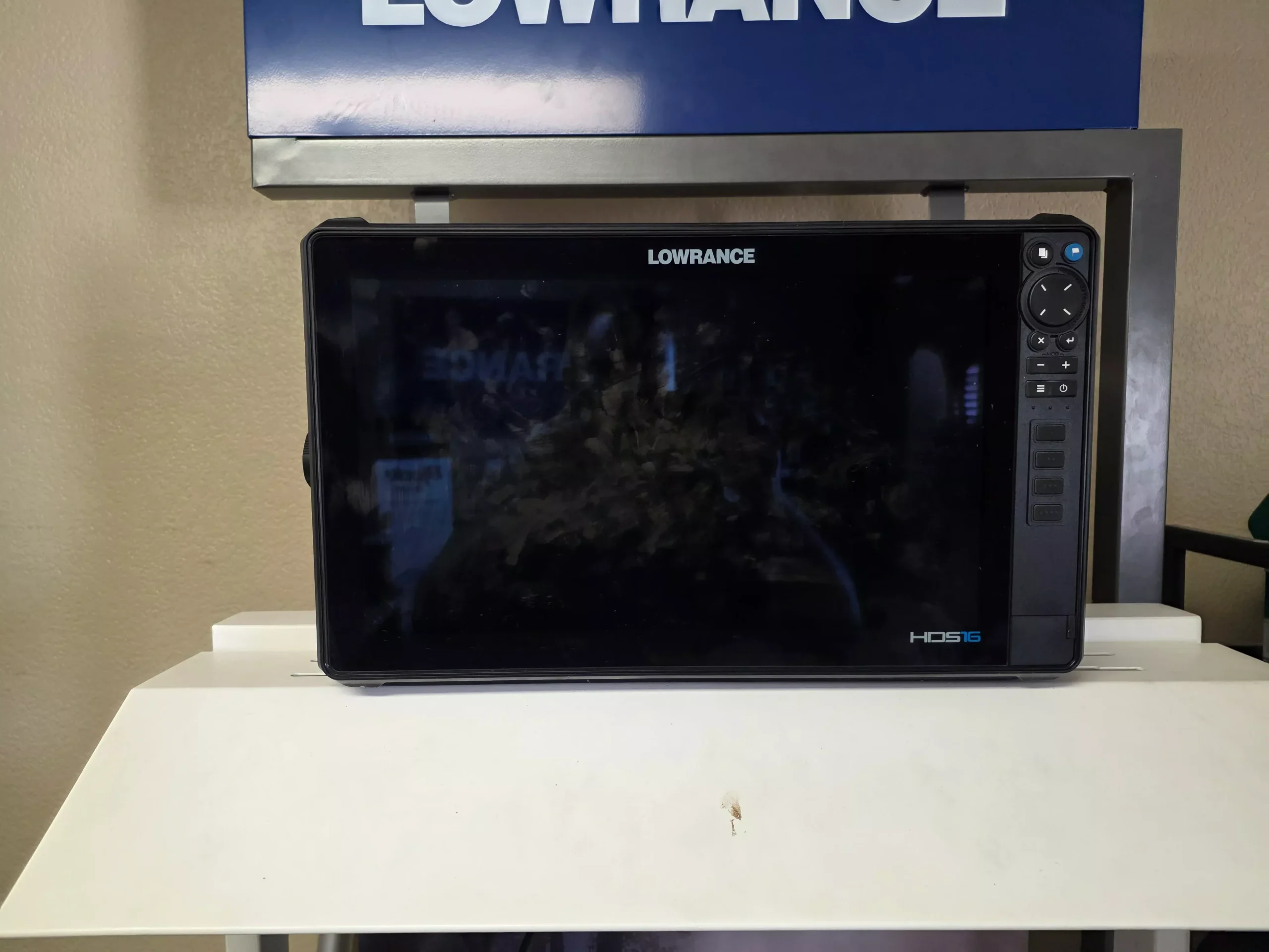 Opened Box HDS PRO 16 - with Preloaded C-MAP DISCOVER OnBoard - Active Imaging HD